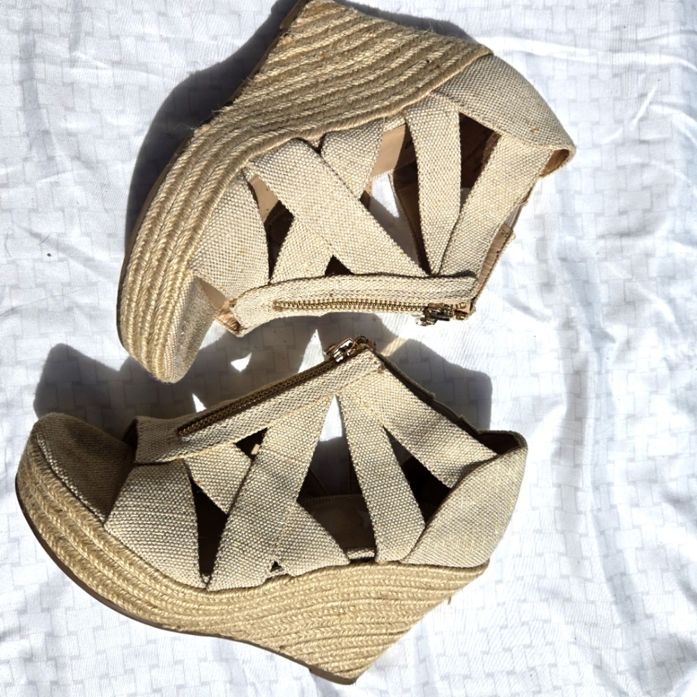 Wedge heels